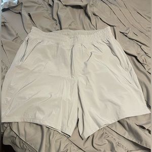 Men’s lulu lemon shorts